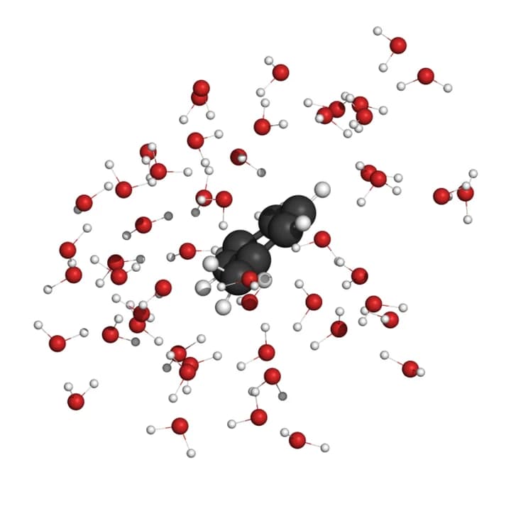 甲苯: 溶质分子及其第一水合层水分子的球棍模型渲染图